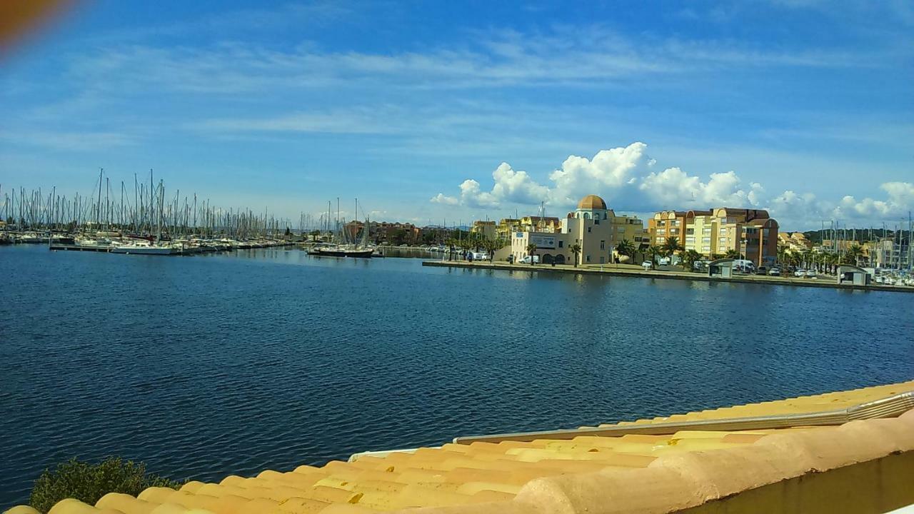 En Bord De Mer Gruissan Luaran gambar